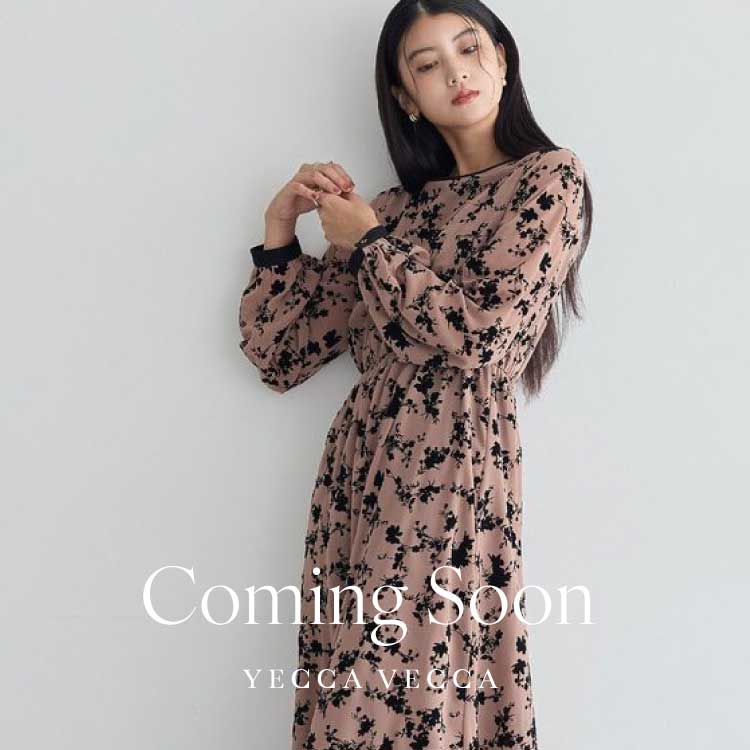 YECCA VECCA(イェッカ ヴェッカ)の「Coming soon...|フロッキープリントがクラシカルなワンピース」