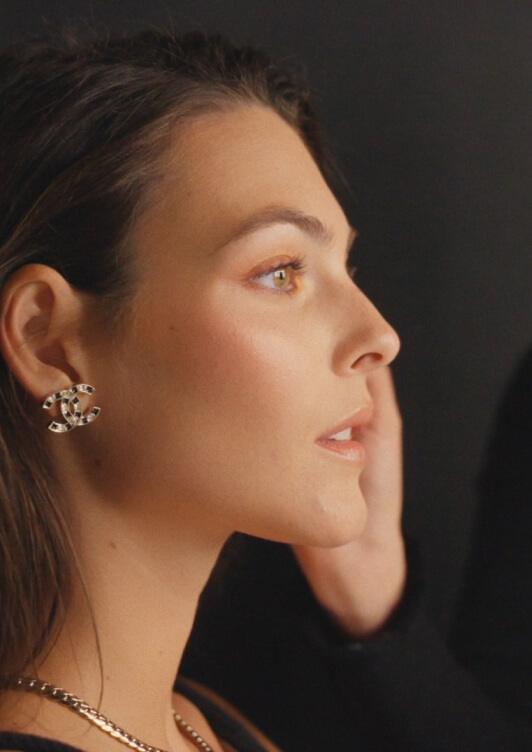 動画：MAKING-OF LES BEIGES GOLDEN HOUR COLLECTION