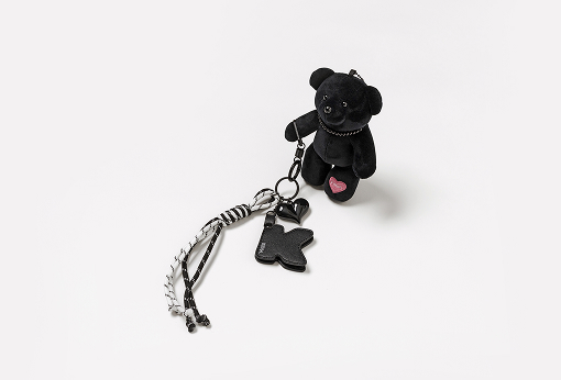 氷川きよし＋KIINA. × ZOZOTOWN】全12型のオリジナルアイテムを販売